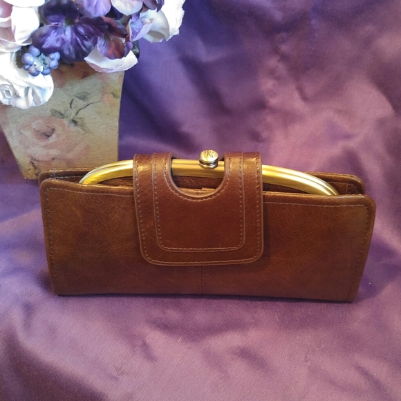 HOBO Handbags - Hobo NOVA Wallet